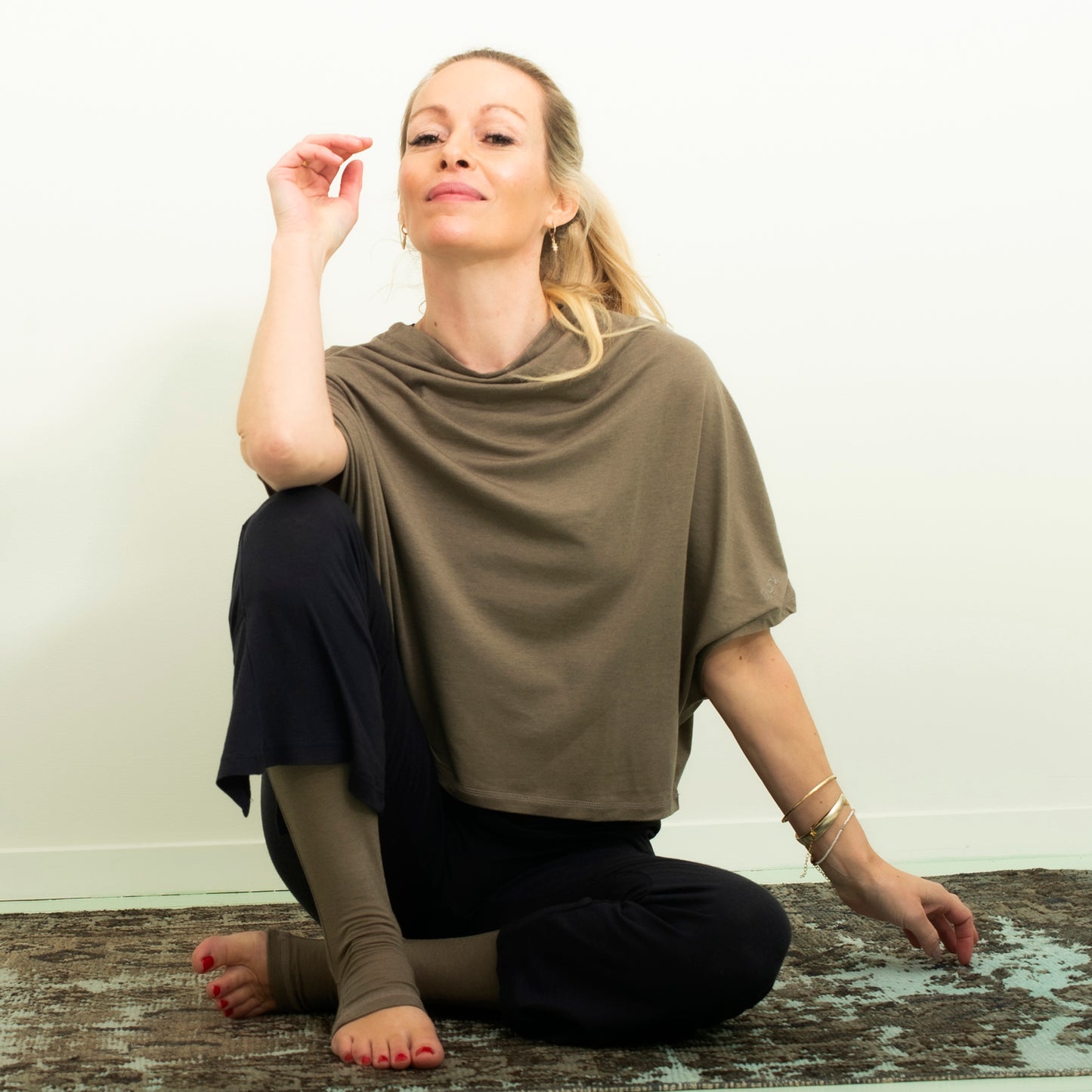 Neat ponchovest