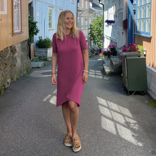 Lang T-kjole - kommer 4. juni